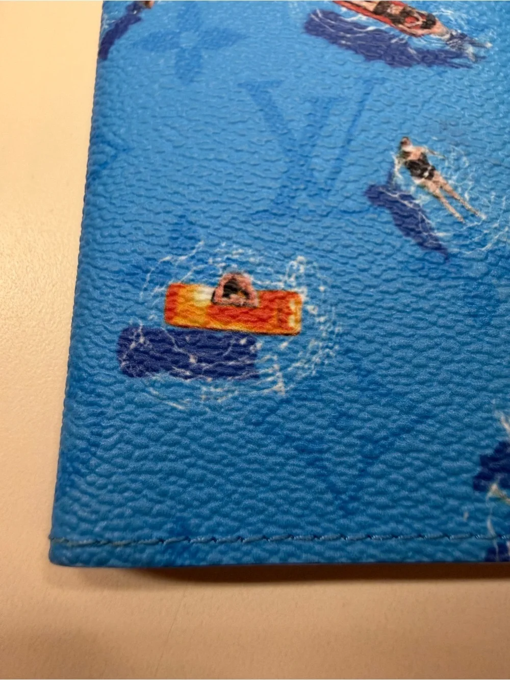 Louis Vuitton Swim Pocket Organizer LIKE NEW in box full set